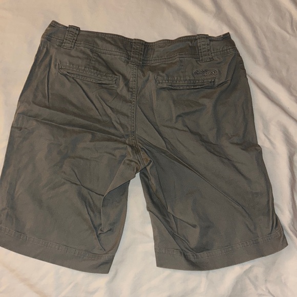 Crazy shirts shorts - Picture 2 of 3